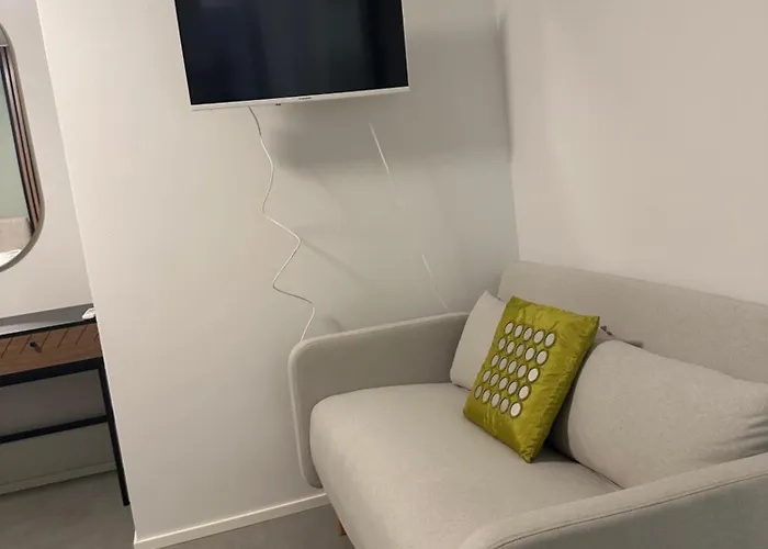 White بيت للعطل