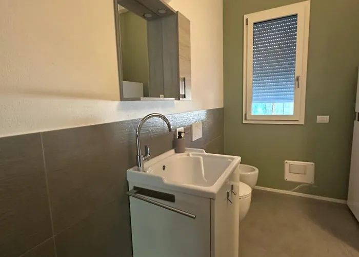 بيت للعطل White *